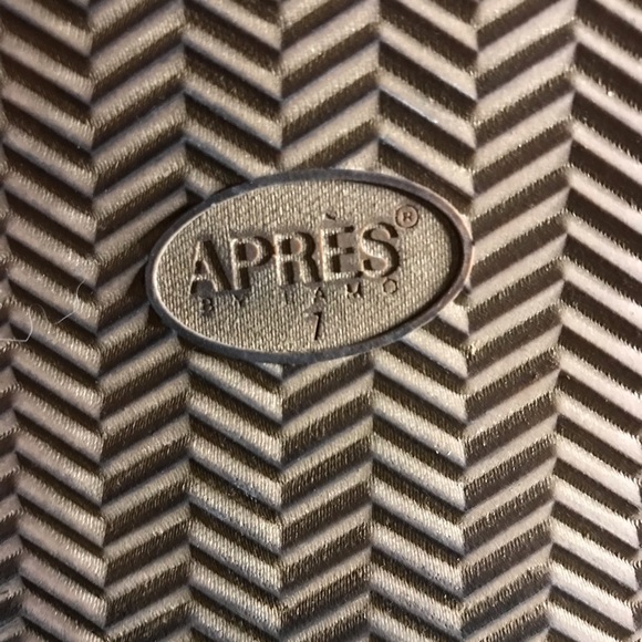 APRES Women’s Boots - Picture 3 of 3